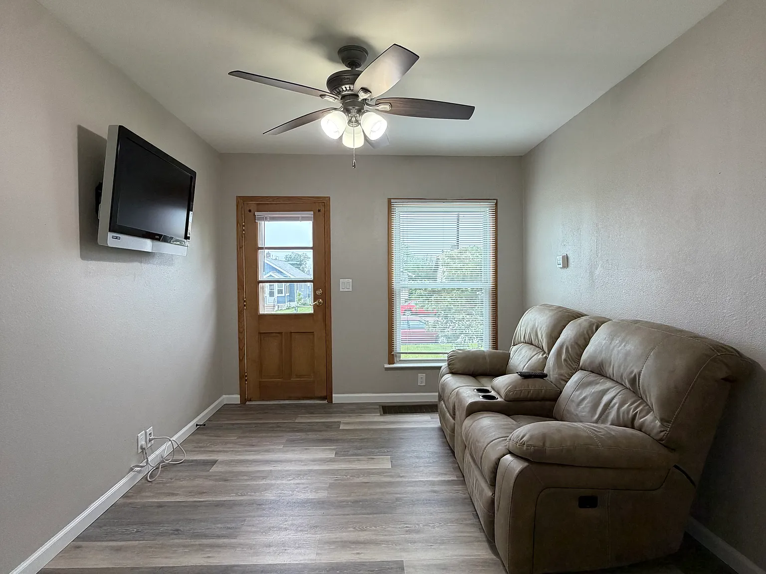 2 bed, 650 sqft, $2,000 — Photo 4
