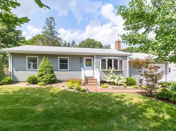 10 Marshall Rd, Hingham, MA 02043