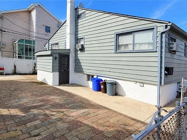 15 Eaton Ct, Brooklyn, NY 11229