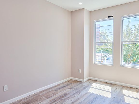 4th image of 835 Jennings St Floor 1