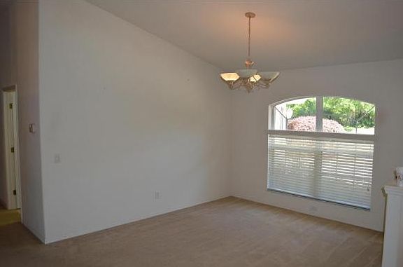 4th image of 3655 N Chandler Dr