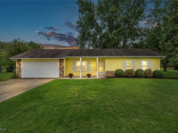 12041 Woodridge Dr, North Royalton, OH 44133