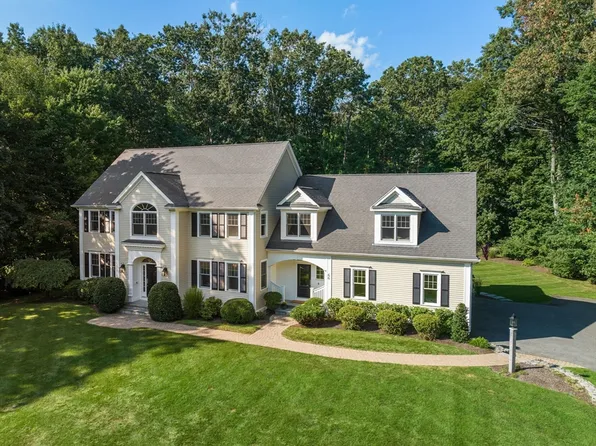 66 Willow Rd, Sudbury, MA 01776