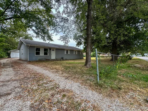 1752 N Old Orchard Avenue, Springfield, MO 65803