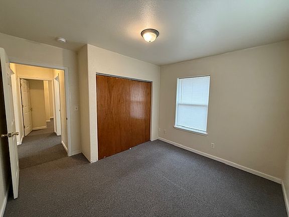 Front bedroom, new custom built closet