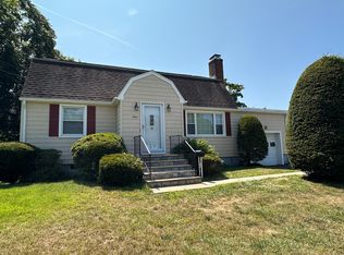 3 Wynne Rd, Norwalk, CT 06850