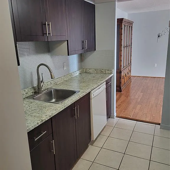 380 Pelissier St #2204 — Photo 4
