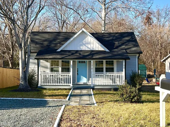 1210 Shaw St, Burlington, NC 27217