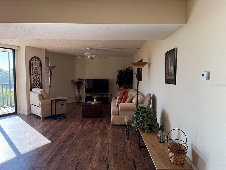 25188 Marion Ave #D-306 — Photo 5