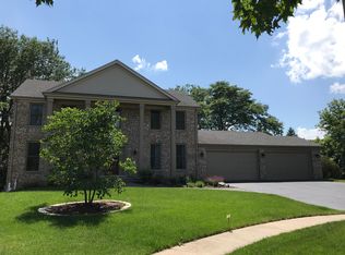 5 Rochester Ct, Algonquin, IL 60102