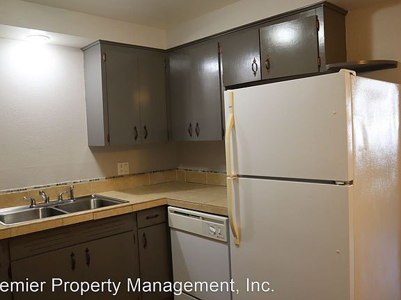 5th image of 13203 NE 71st St Unit A