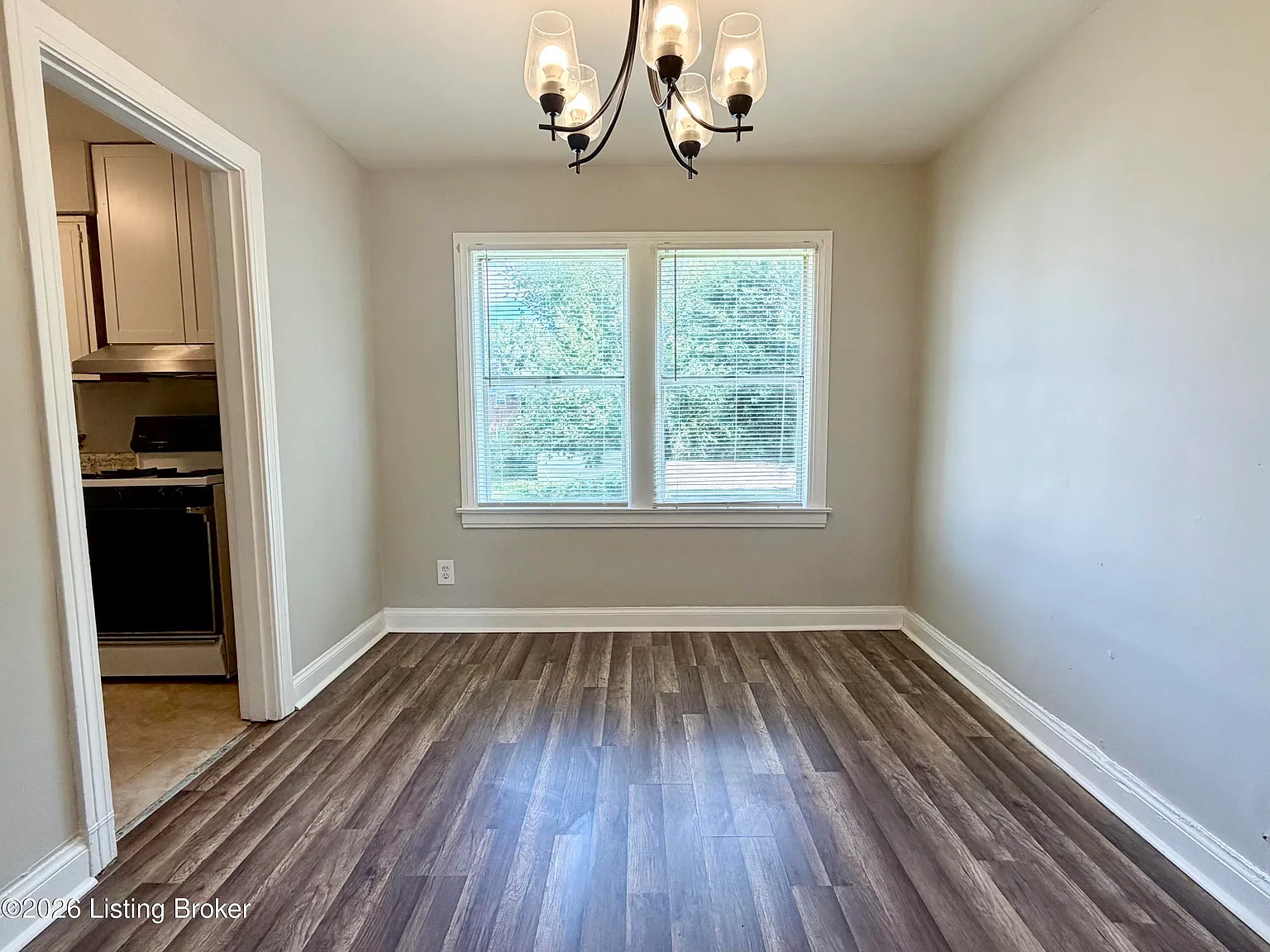 2 bed, 1.0 bath, 750 sqft, $695 — Photo 4