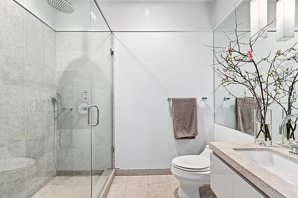 Sold by Douglas Elliman | media 21