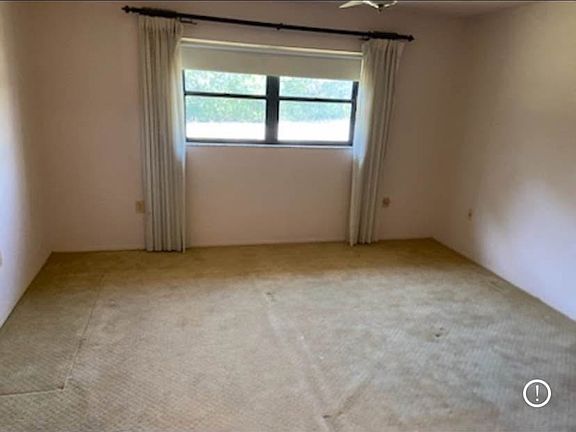 3rd image of 391 Cobblestone Dr