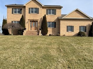 2916 State Rd, New Castle, PA 16101
