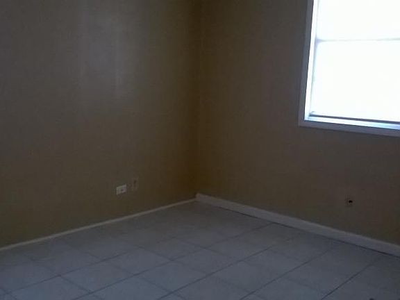 3rd image of 895 Needle Dr