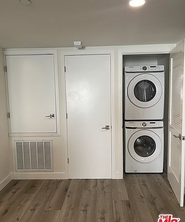 5th image of 4806 Sylmar Ave #202