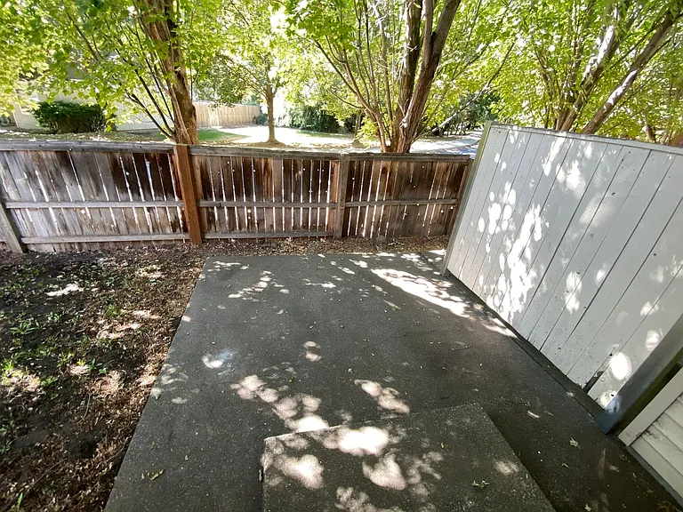 406 E Helena Ave. — Photo 26