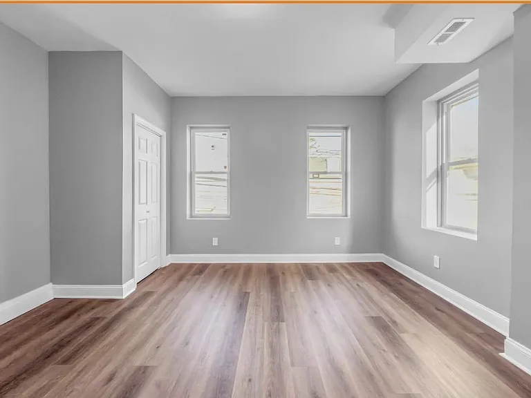 302 Jones Ave — Photo 6