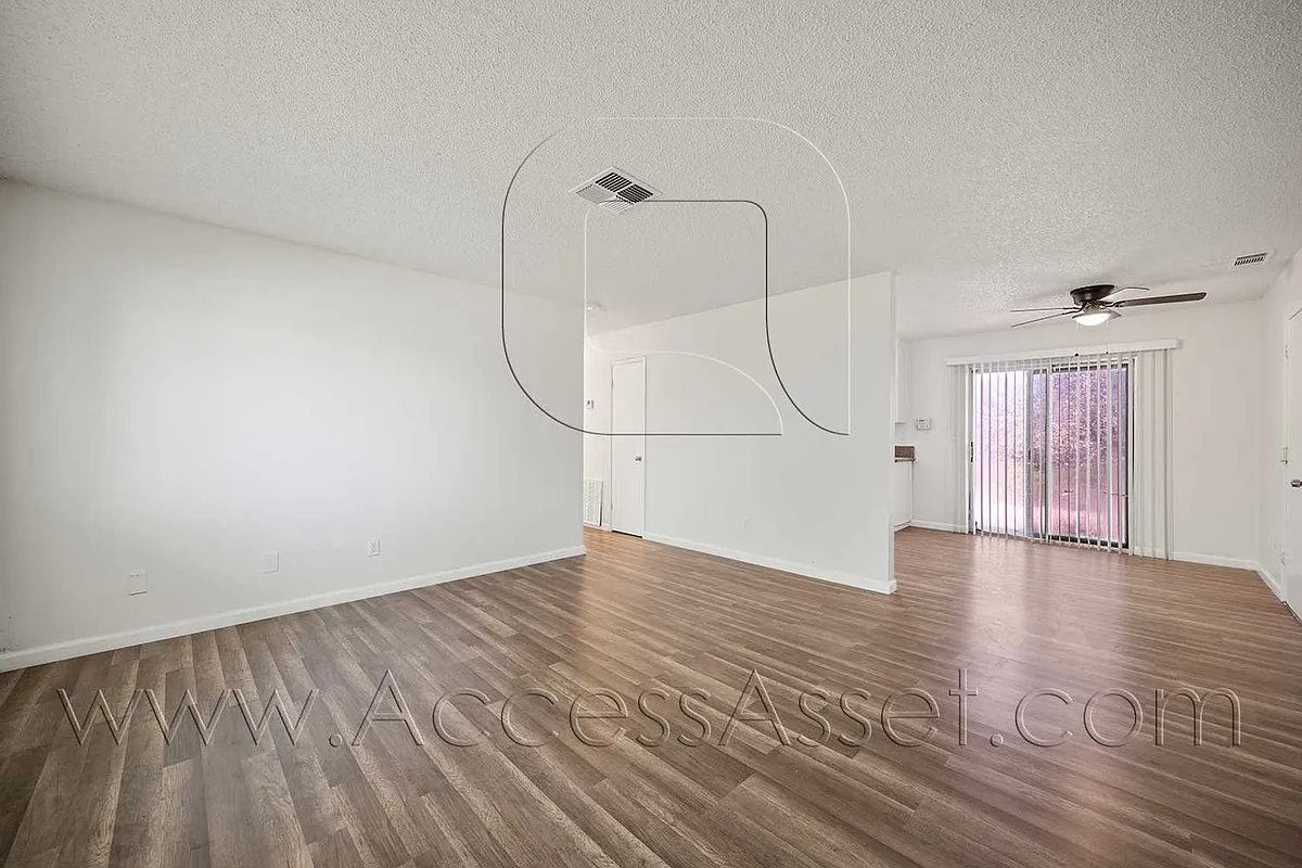 Building Photo - 14710 Mesa St