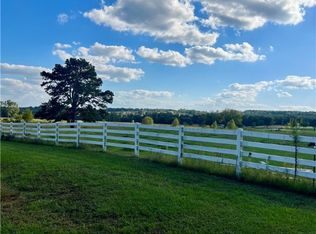 Caballo Ranch Rd, Russellville, AR 72802