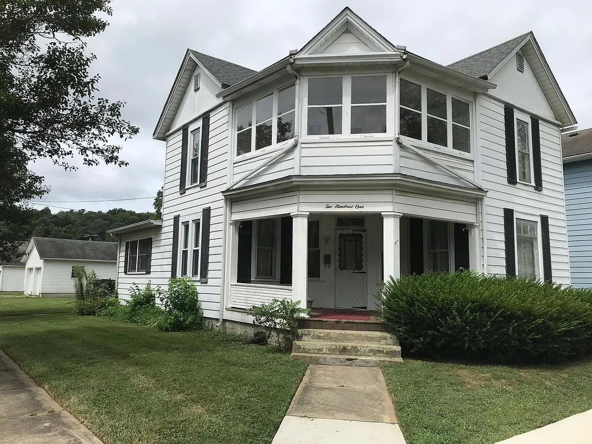 201 Purvis Ave photo 1
