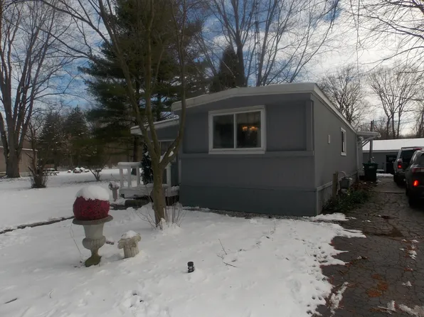 10635 Byron Rd, Byron, MI 48418