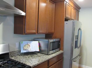 966 S Duck Lake Rd, Milford, MI 48381