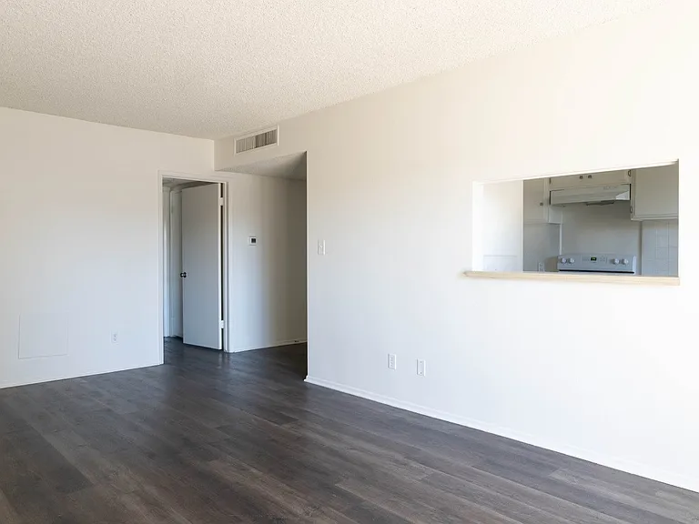 346 S Los Robles Ave #1 — Photo 8