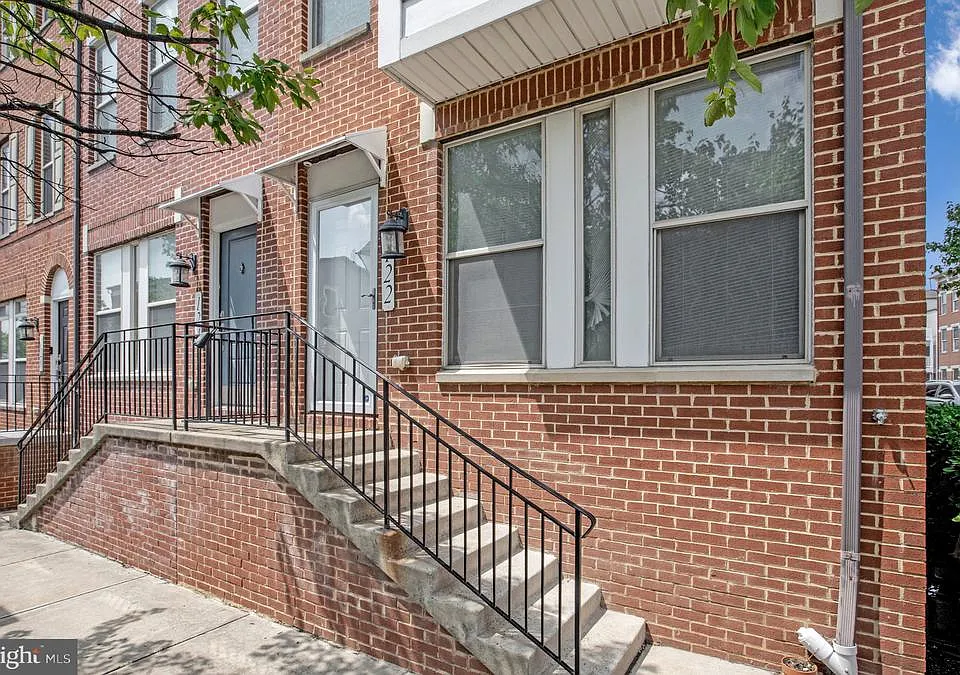 122 Lloyd St #211