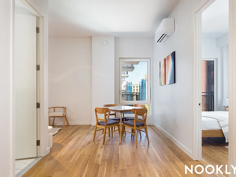 45-57 Davis St #811 — Photo 2