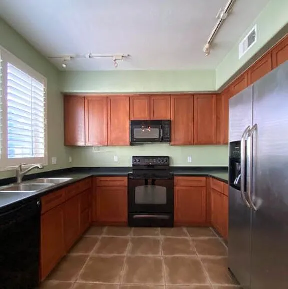 615 E Portland St #225 — Photo 10