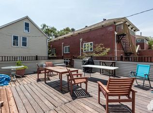 1244 W Oakdale Ave, Chicago, IL 60657