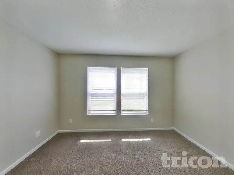 2869 Ludwig Dr — Photo 8