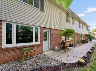 1031 S West Ct APT A, Appleton, WI 54915
