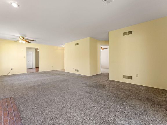 5th image of 230 Holly Ln