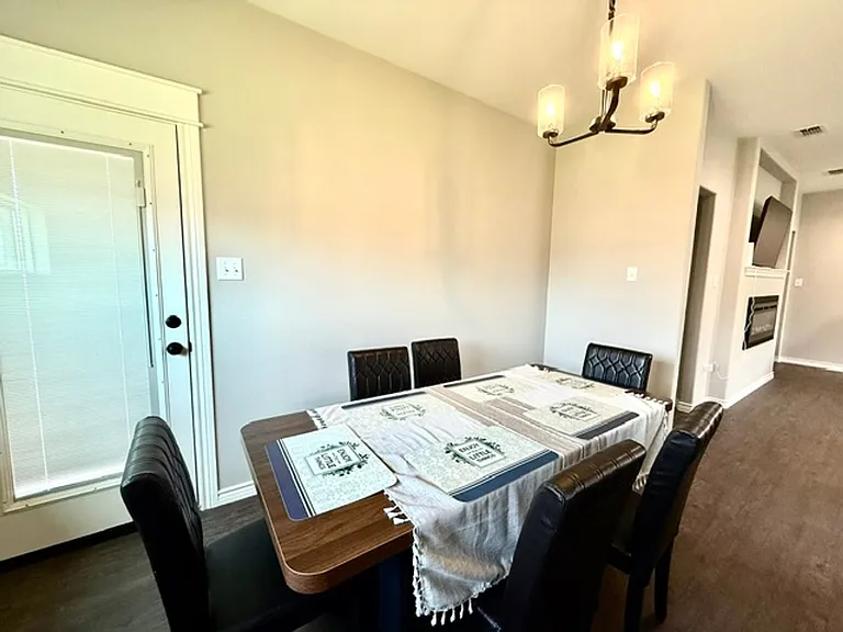 7804 Freedom Crest Ave — Photo 6