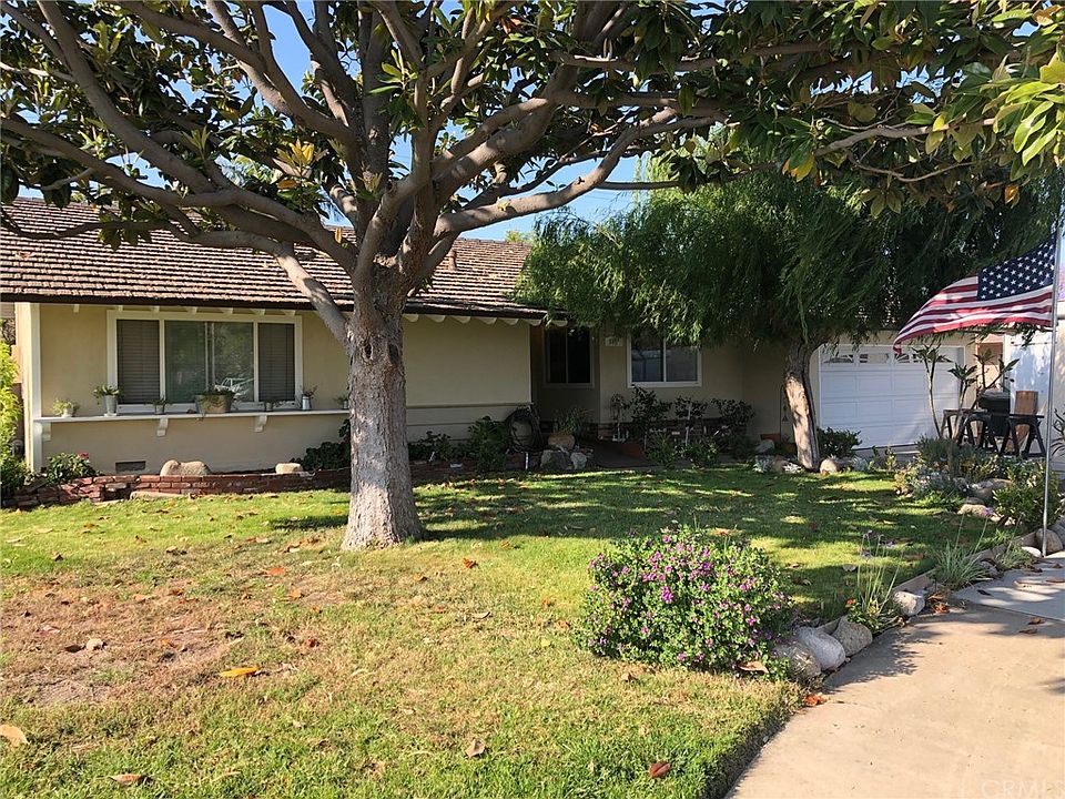 1st image of 801 S Oakhaven Dr