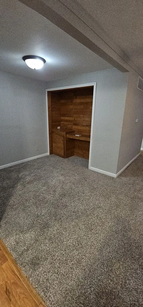 615 Harper Ave 2 bed, 1 bath — Photo 3