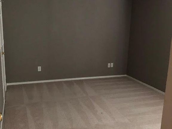2nd image of 2615 Briarwood Dr