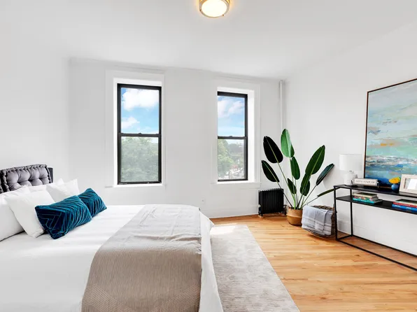 200 Prospect Park West image 5 of 8