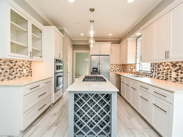 755 Last Arrow Dr — Photo 15