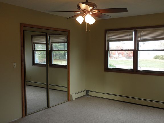4th image of 7493 Huntington Dr APT 4