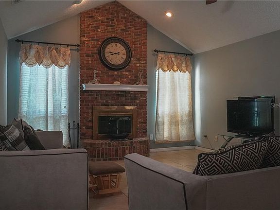 2nd image of 731 Kaywood Dr