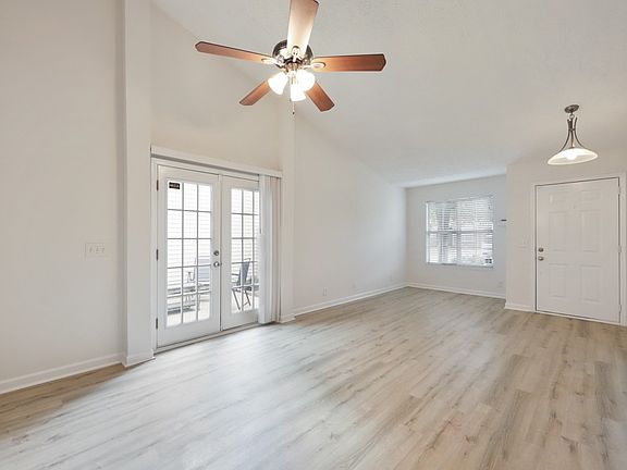 4th image of 1114 Alandee St