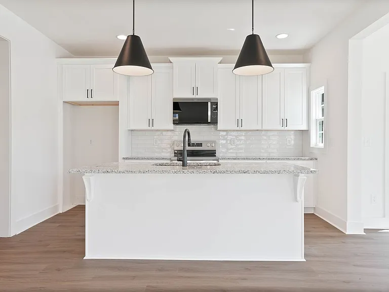 3232 Bradley Ln — Photo 10