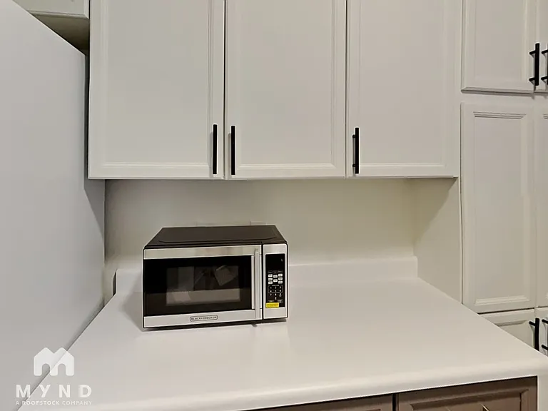 8042 Laurena Ave — Photo 11