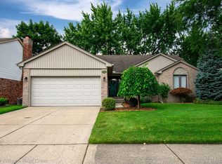 15846 Nathan Dr, Macomb, MI
