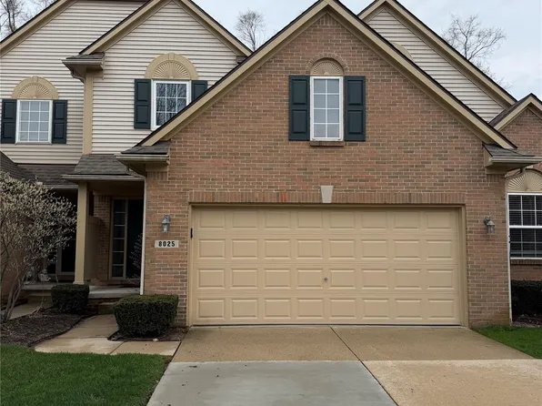 8025 Springdale Dr, White Lake, MI 48386