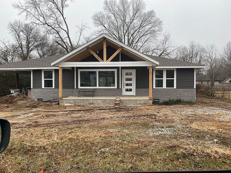 1st image of 703 NW 6th St